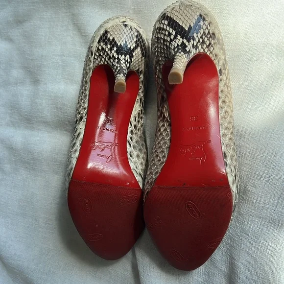 Christian Louboutin Python Snake pumps! Size 36 - Picture 2 of 2